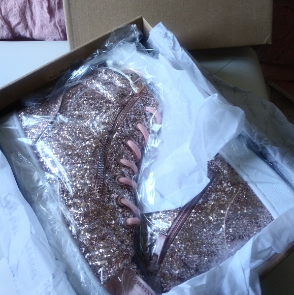 Rose Gold High Fashion Women's Shoes*Size10 - Picture 1 of 8